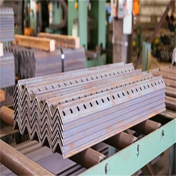 مزايا الأداء الفريد لـ Angle Steel والتطبيق الواسع